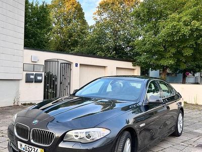 BMW 523
