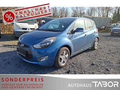 Gebraucht Hyundai ix20 125 PS (91 kW) 2016 Blau Kleinwagen