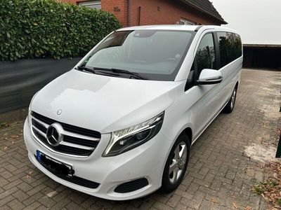 Mercedes V220