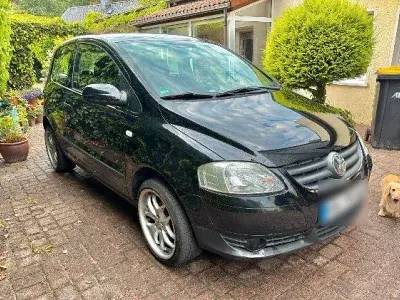 Gebraucht VW Fox 54 PS (39 kW) 2006 Schwarz Kleinwagen