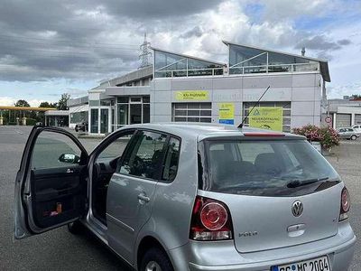 Grau Gebraucht 2005 VW Polo Comfortline Limousine | 2.700 € (Etwas zu teuer)