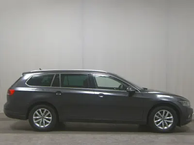 Gebraucht VW Passat Business 150 PS (110 kW) 2021 Mangangraumetallic Kombi