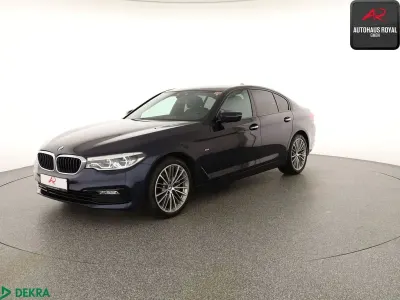 Gebraucht BMW 530 Sport Line 252 PS (185 kW) 2019 Imperialblau brillanteffektlli Limousine