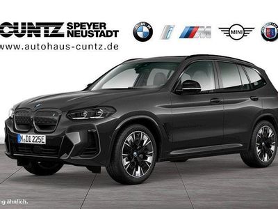 Gebraucht BMW iX3 Impressive 210 kW (286 PS) 2022 Sophistograu brillanteffekt SUV