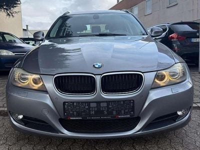 Gebraucht BMW 320 170 PS (125 kW) 2011 Grau Kombi