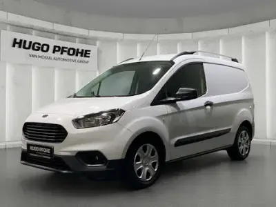 Gebraucht Ford Transit Trend 100 PS (73 kW) 2022 Weiß Van