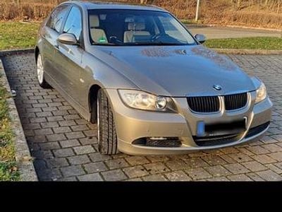Gebraucht BMW 320 170 PS (125 kW) 2008 Beige Limousine