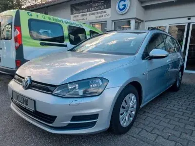 Gebraucht VW Golf VII Trendline 110 PS (80 kW) 2016 Silber Kombi
