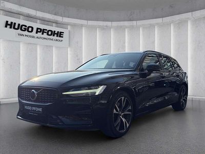 Gebraucht Volvo V60 Plus 197 PS (144 kW) 2022 Onyx black / metallic Kombi