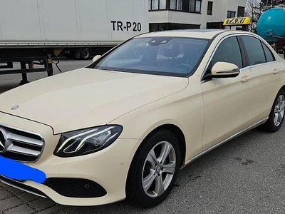 Gebraucht Mercedes E220 194 PS (142 kW) 2016 Limousine