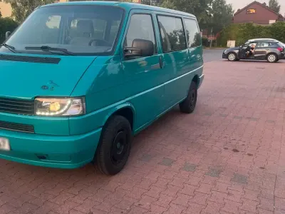 Gebraucht VW Multivan 110 PS (80 kW) 1995 Grün Van / Kleinbus