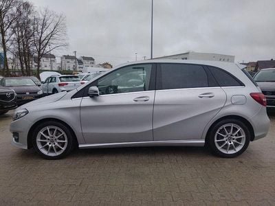 Gebraucht Mercedes B200 156 PS (114 kW) 2017 Silber Van / Kleinbus