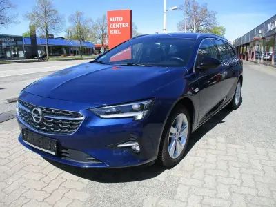 Second-hand Opel Insignia Elegance 122 CP (89 kW) 2021 Albastru Break
