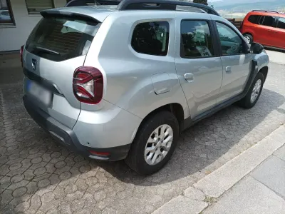 Second-hand Dacia Duster Prestige 150 CP (110 kW) 2022 Argintiu SUV