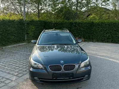 Gebraucht BMW 530 235 PS (172 kW) 2007 Grau Kombi