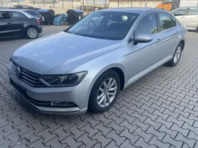 Gebraucht VW Passat Comfortline 120 PS (88 kW) 2017 Silber Limousine