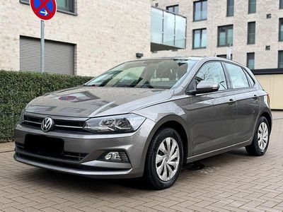 Grau Gebraucht 2019 VW Polo Comfortline Kleinwagen | 13.899 € (Fairer Preis)