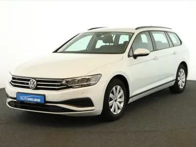 Gebraucht VW Passat 150 PS (110 kW) 2023 Gletscherweiss metallic Kombi