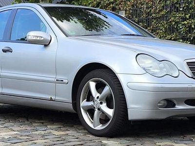 Mercedes C240