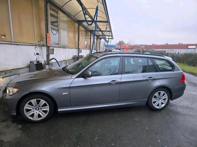 Second-hand BMW 318 Sport Line 143 CP (105 kW) 2012 Gri Break