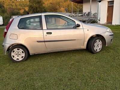 Gebraucht Fiat Punto 60 PS (44 kW) 2004 Silber Kleinwagen