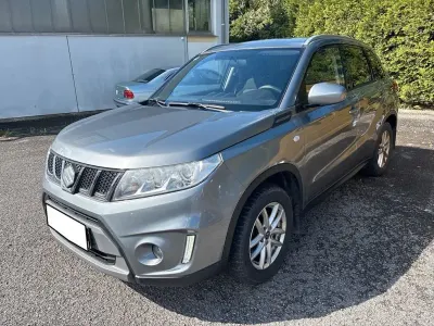 Gebraucht Suzuki Vitara Comfort 120 PS (88 kW) 2017 Grau SUV