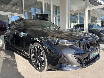 Sapphire schwarz Gebraucht 2025 BMW 540 M Sport Kombi | 78.950 € (Teuer)