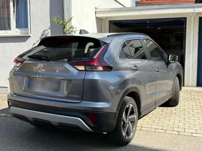 Gebraucht Mitsubishi Eclipse Cross Plus 188 PS (138 kW) 2022 Grau SUV