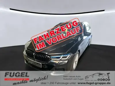 Gebraucht BMW 530 M Sport 286 PS (210 kW) 2023 Black sapphire metallic Kombi