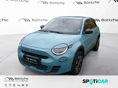 Gebraucht Fiat 600 110 PS (80 kW) 2024 Blau SUV