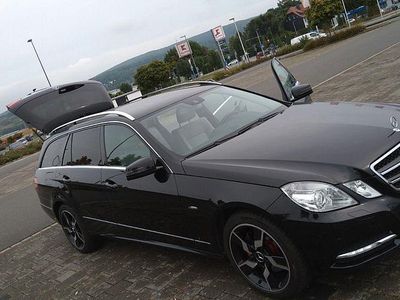 Gebraucht Mercedes E250 Avantgarde 204 PS (150 kW) 2010 Schwarz Kombi