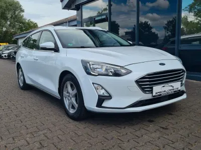 Gebraucht Ford Focus Cool & Connect 125 PS (91 kW) 2020 Weiß Kombi