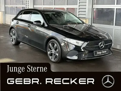 Gebraucht Mercedes A200 Progressive 163 PS (119 kW) 2024 Lack kosmosschwarz Limousine