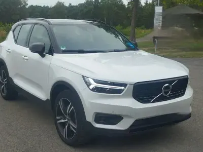 Gebraucht Volvo XC40 R-Design 190 PS (139 kW) 2018 Weiß SUV