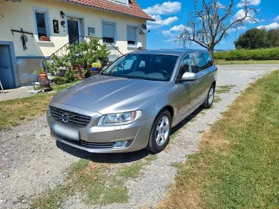 Gebraucht Volvo V70 Kinetic 181 PS (133 kW) 2014 Silber Kombi