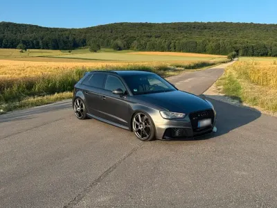 Gebraucht Audi RS3 367 PS (269 kW) 2015 Grau Limousine
