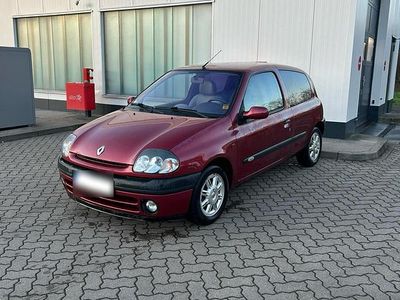 Gebraucht Renault Clio II 97 PS (71 kW) 2001 Rot Kleinwagen