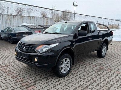 Gebraucht Mitsubishi L200 154 PS (113 kW) 2017 Schwarz Abholung