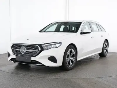 Gebraucht Mercedes E220 Avantgarde 197 PS (144 kW) 2025 Unilack polarweiß Kombi