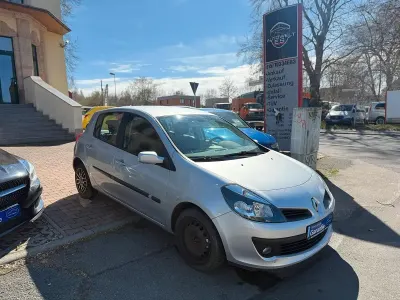 Gebraucht Renault Clio 75 PS (55 kW) 2006 Silber Kleinwagen