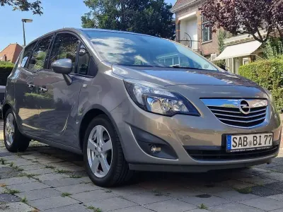 Gebraucht Opel Meriva Innovation 131 PS (96 kW) 2013 Braun Van / Kleinbus