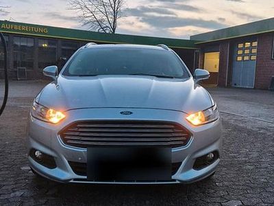 Gebraucht Ford Mondeo 150 PS (110 kW) 2016 Silber Kombi