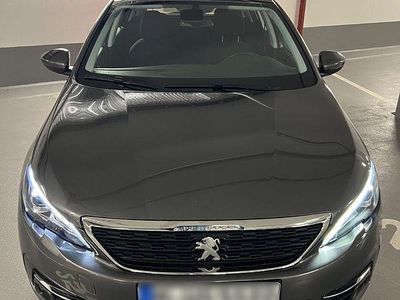 Gebraucht Peugeot 308 131 PS (96 kW) 2021 Grau Kombi