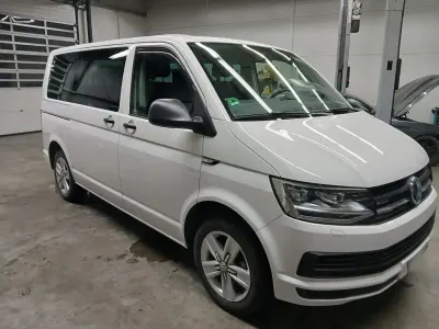 Gebraucht VW Multivan Trendline 150 PS (110 kW) 2016 Weiß Van / Kleinbus