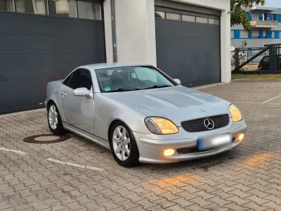 Second-hand Mercedes SLK200 163 CP (119 kW) 2003 Argintiu Cabrio