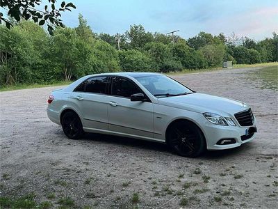 Mercedes E200