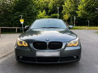 Gebraucht BMW 523 177 PS (130 kW) 2007 Grau Limousine