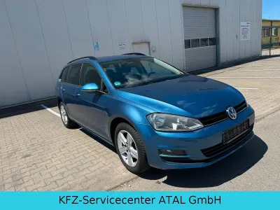 Gebraucht VW Golf VII Comfortline 105 PS (77 kW) 2013 Blau Kombi