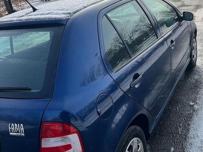 Blau Gebraucht 2007 Skoda Fabia Kleinwagen | 1.600 €