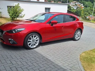 Gebraucht Mazda 3 Sports-Line 120 PS (88 kW) 2014 Rot Limousine